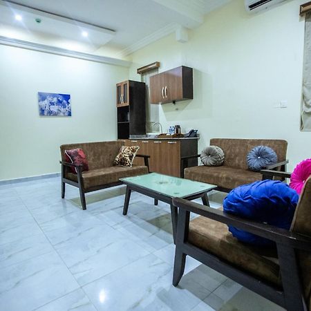 Apartment 79 Hotel & Suite Ikeja Exterior foto